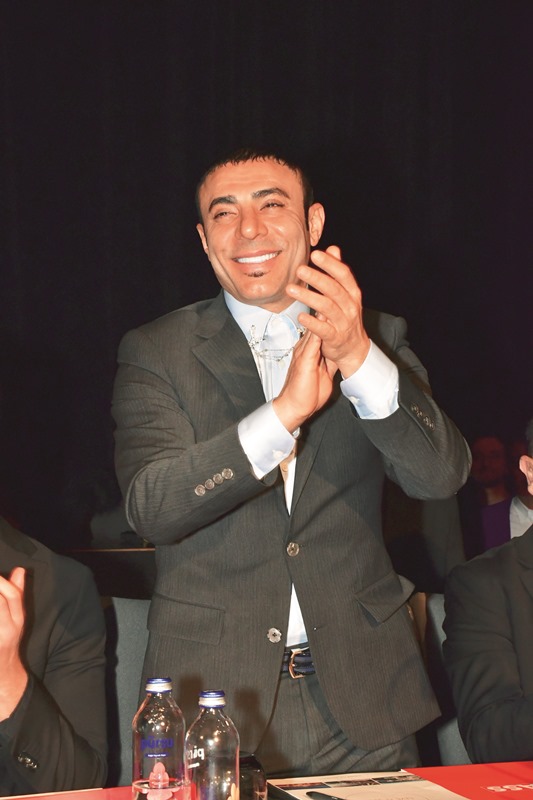 Mevlüt Dede :  Yeni Y�ld�zlar�n Ke�fedildi�i Ekosistemin Mimar�  